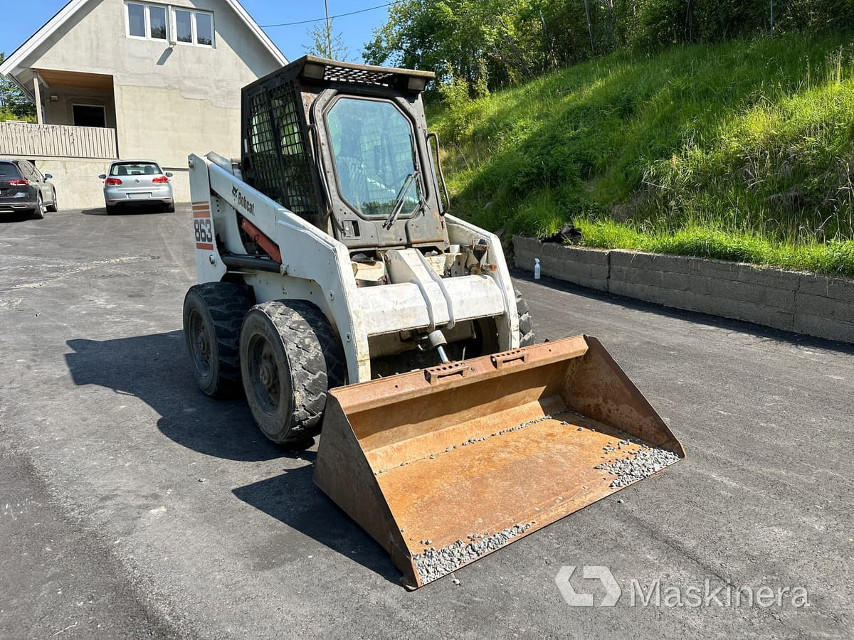 Kompaktlastare BobCat 863 - Mini yükleyici: fotoğraf 1 Kompaktlastare BobCat 863 - Mini yükleyici: fotoğraf 1