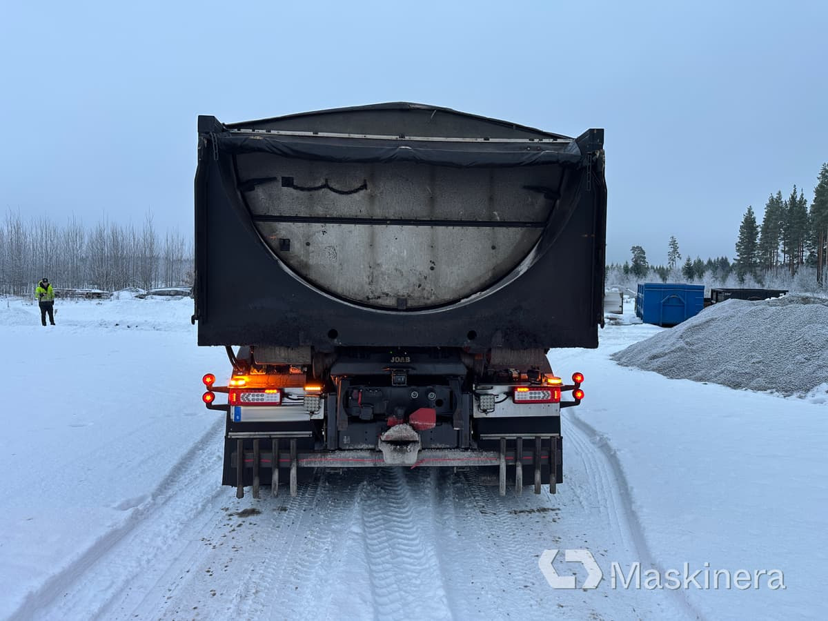 Lastväxlare Volvo FH med sprider & flak - Kancalı yükleyici kamyon: fotoğraf 4 Lastväxlare Volvo FH med sprider & flak - Kancalı yükleyici kamyon: fotoğraf 4
