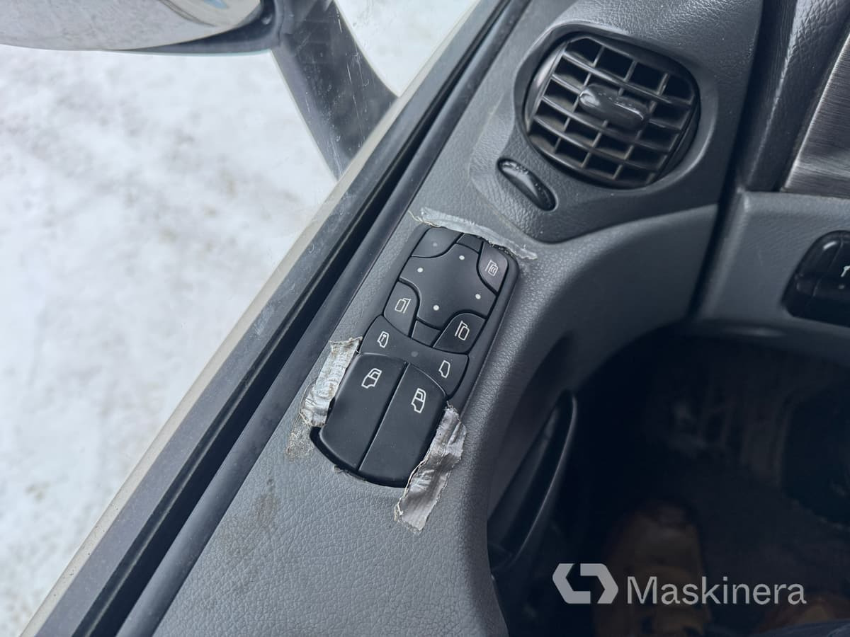 Kancalı yükleyici kamyon Mercedes-Benz Actros 2548 L Lastväxlare Mercedes-Benz 2548 L med flak: fotoğraf 27 Kancalı yükleyici kamyon Mercedes-Benz Actros 2548 L Lastväxlare Mercedes-Benz 2548 L med flak: fotoğraf 27