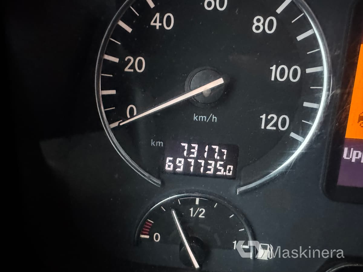 Kancalı yükleyici kamyon Mercedes-Benz Actros 2548 L Lastväxlare Mercedes-Benz 2548 L med flak: fotoğraf 19 Kancalı yükleyici kamyon Mercedes-Benz Actros 2548 L Lastväxlare Mercedes-Benz 2548 L med flak: fotoğraf 19