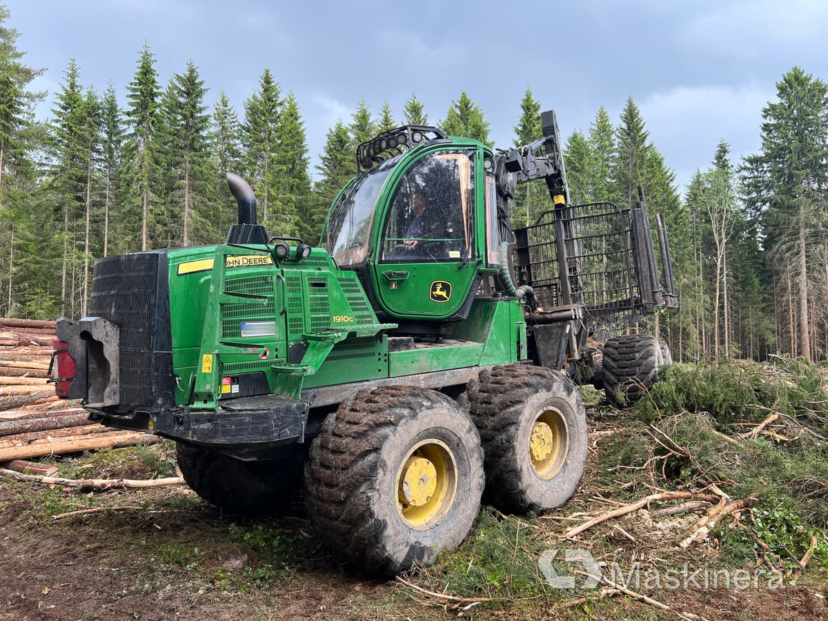 Skotare John Deere 1910G - Forwarder: fotoğraf 3 Skotare John Deere 1910G - Forwarder: fotoğraf 3