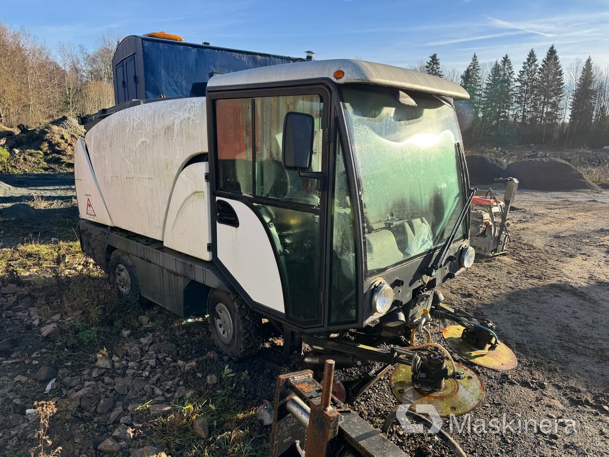 Sopmaskin Johnston Compact 142A 101T (Rep. objekt) - Yol süpürme aracı: fotoğraf 3 Sopmaskin Johnston Compact 142A 101T (Rep. objekt) - Yol süpürme aracı: fotoğraf 3