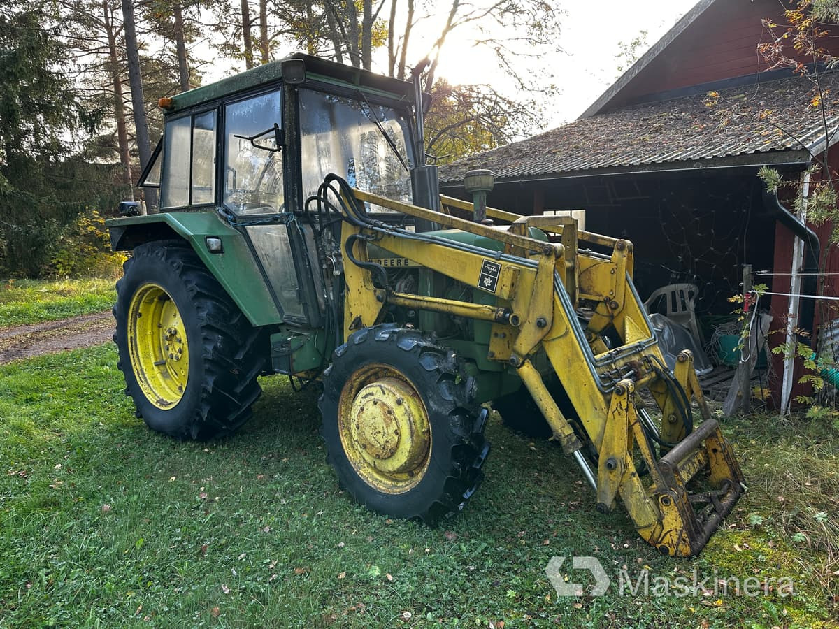 Traktor John Deere 2130 (Rep.objekt) - Traktör: fotoğraf 1 Traktor John Deere 2130 (Rep.objekt) - Traktör: fotoğraf 1
