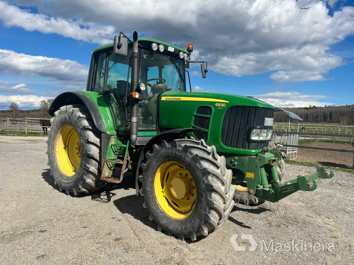 Traktor John Deere 6930 Premium med frontlyft - Traktör: fotoğraf 3 Traktor John Deere 6930 Premium med frontlyft - Traktör: fotoğraf 3