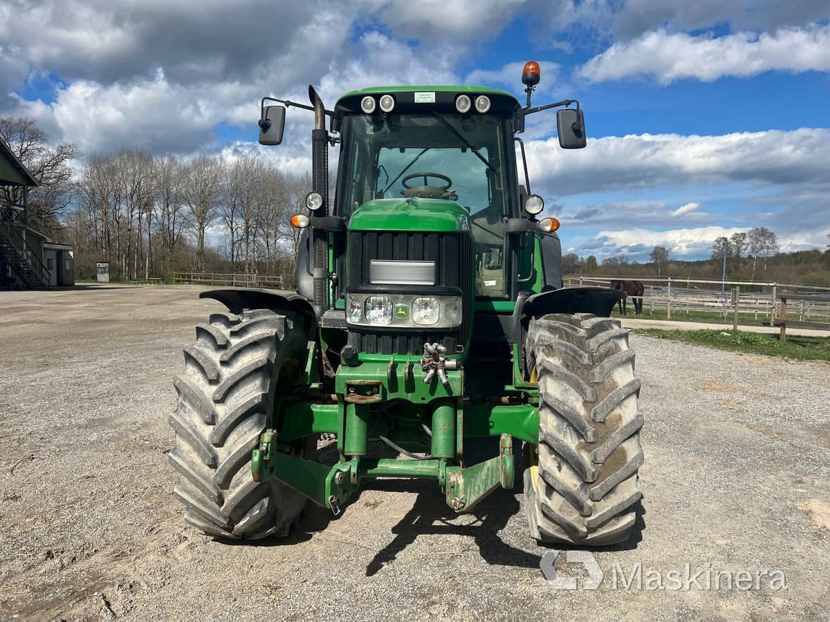 Traktor John Deere 6930 Premium med frontlyft - Traktör: fotoğraf 2 Traktor John Deere 6930 Premium med frontlyft - Traktör: fotoğraf 2