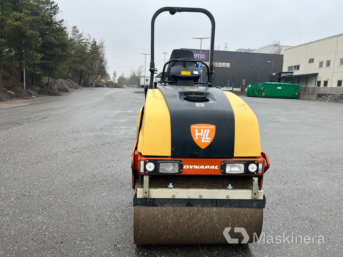 Vält Dynapac CC1100 - Yol silindiri: fotoğraf 2 Vält Dynapac CC1100 - Yol silindiri: fotoğraf 2