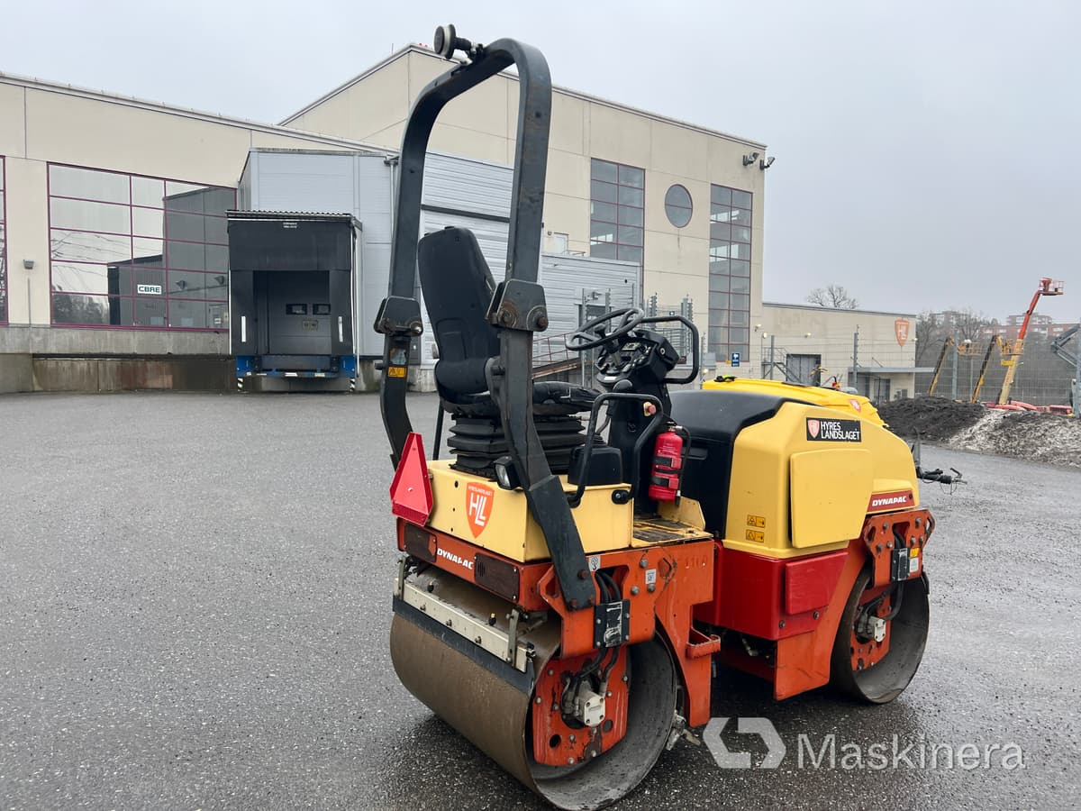 Vält Dynapac CC1100 - Yol silindiri: fotoğraf 5 Vält Dynapac CC1100 - Yol silindiri: fotoğraf 5