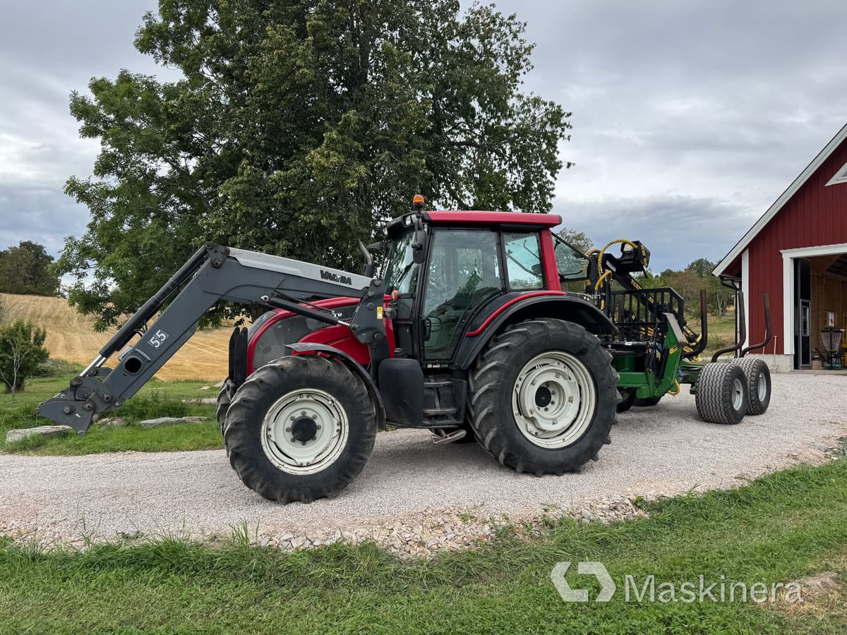 Valtra N121 & Farma CT 6,5-12 Traktor Valtra N121 Advance med frontlastare & Skogskärra Farma T12 - Traktör: fotoğraf 1 Valtra N121 & Farma CT 6,5-12 Traktor Valtra N121 Advance med frontlastare & Skogskärra Farma T12 - Traktör: fotoğraf 1