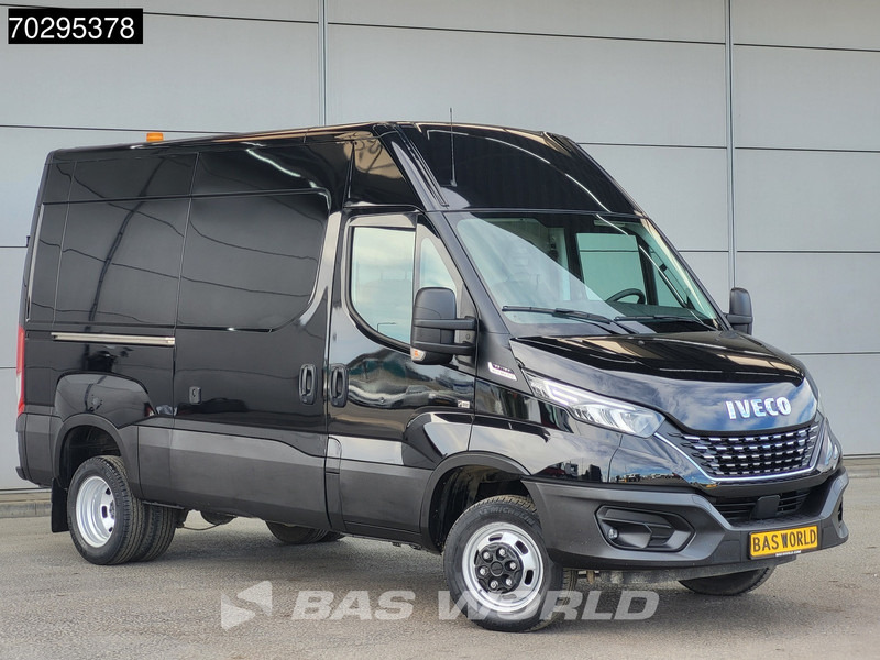 Iveco Daily 35C18 3.0L Automaat L2H2 Dubbellucht 3,5t Trekhaak Navi Airco Cruise Camera Euro6 L2 Airco Trekhaak Cruise control - Panelvan: fotoğraf 3 Iveco Daily 35C18 3.0L Automaat L2H2 Dubbellucht 3,5t Trekhaak Navi Airco Cruise Camera Euro6 L2 Airco Trekhaak Cruise control - Panelvan: fotoğraf 3