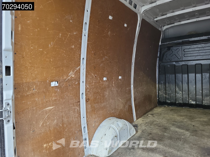 Iveco Daily 35S14 Automaat L2H2 3,5t Trekhaak LED Airco Cruise Navi Camera Euro6 APK 03-2026 L2 12m3 Airco Trekhaak Cruise control - Panelvan: fotoğraf 5 Iveco Daily 35S14 Automaat L2H2 3,5t Trekhaak LED Airco Cruise Navi Camera Euro6 APK 03-2026 L2 12m3 Airco Trekhaak Cruise control - Panelvan: fotoğraf 5