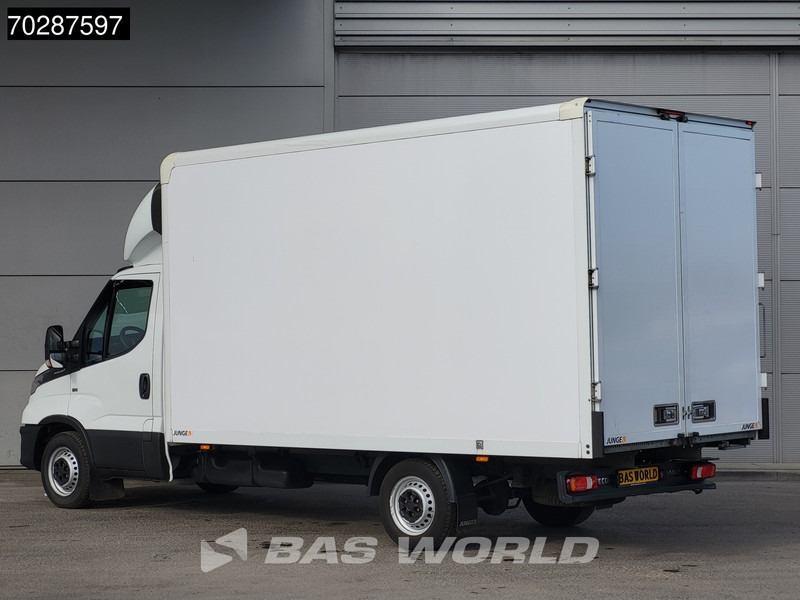 Iveco Daily 35S16 Automaat Bakwagen Achterdeuren Airco Camera Euro6 Meubelbak Koffer 21m3 Airco - Kapalı kasa kamyonet: fotoğraf 2 Iveco Daily 35S16 Automaat Bakwagen Achterdeuren Airco Camera Euro6 Meubelbak Koffer 21m3 Airco - Kapalı kasa kamyonet: fotoğraf 2
