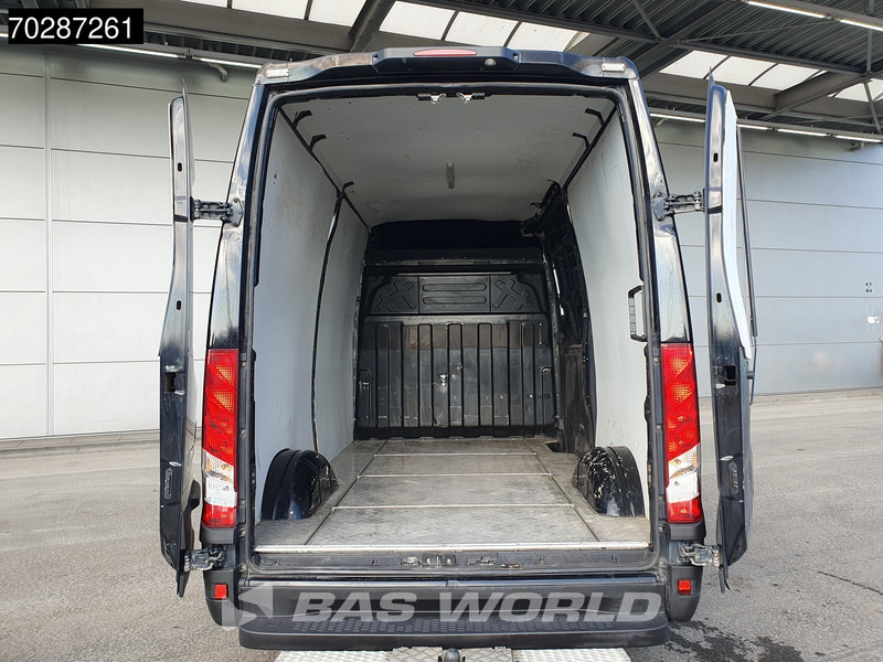 Iveco Daily 35S16 Automaat L2H2 3,5t Trekhaak Airco Cruise Camera Euro6 L2 11m3 Airco Trekhaak Cruise control - Panelvan: fotoğraf 3 Iveco Daily 35S16 Automaat L2H2 3,5t Trekhaak Airco Cruise Camera Euro6 L2 11m3 Airco Trekhaak Cruise control - Panelvan: fotoğraf 3