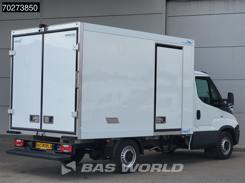 Iveco Daily 35S16 Koelwagen Automaat Carrier Pulsar 400 380V Stekker Airco Cruise Camera Koel Koeler Kühlwagen Kühlkoffer 12m3 Airco Cruise - Frigorifik kamyonet: fotoğraf 5 Iveco Daily 35S16 Koelwagen Automaat Carrier Pulsar 400 380V Stekker Airco Cruise Camera Koel Koeler Kühlwagen Kühlkoffer 12m3 Airco Cruise - Frigorifik kamyonet: fotoğraf 5