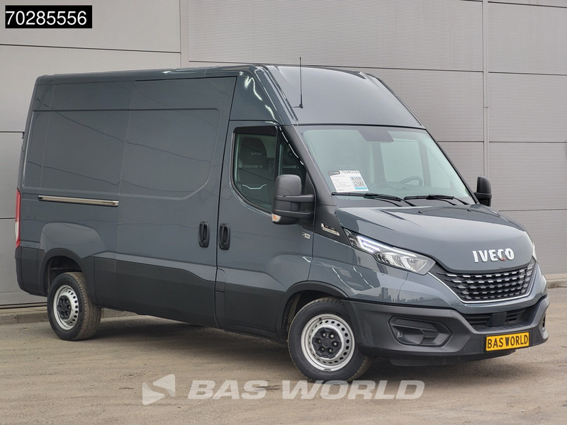 Iveco Daily 35S18 3.0L Automaat 180PK L2H2 3500kg Trekhaak LED Navi Airco Cruise Camera Euro6 L2 11m3 Airco Trekhaak Cruise control - Panelvan: fotoğraf 3 Iveco Daily 35S18 3.0L Automaat 180PK L2H2 3500kg Trekhaak LED Navi Airco Cruise Camera Euro6 L2 11m3 Airco Trekhaak Cruise control - Panelvan: fotoğraf 3