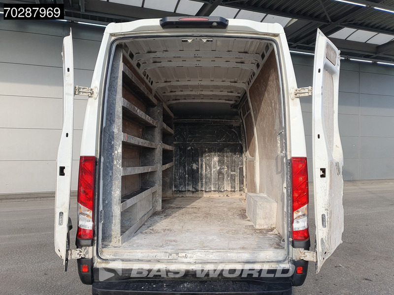 Iveco Daily 35S18 3.0L Automaat L2H2 3,5t Trekhaak 180PK LED Navi Airco Cruise Camera Euro6 L2 12m3 Airco Trekhaak Cruise control - Panelvan: fotoğraf 3 Iveco Daily 35S18 3.0L Automaat L2H2 3,5t Trekhaak 180PK LED Navi Airco Cruise Camera Euro6 L2 12m3 Airco Trekhaak Cruise control - Panelvan: fotoğraf 3