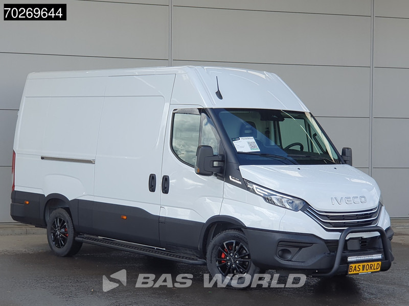 Iveco Daily 35S21 3.0L Automaat Black Edition 2025 model L2H2 Trekhaak Tacho ACC LED CarPlay Velgen Camera 12m3 Airco Trekhaak - Panelvan: fotoğraf 5 Iveco Daily 35S21 3.0L Automaat Black Edition 2025 model L2H2 Trekhaak Tacho ACC LED CarPlay Velgen Camera 12m3 Airco Trekhaak - Panelvan: fotoğraf 5