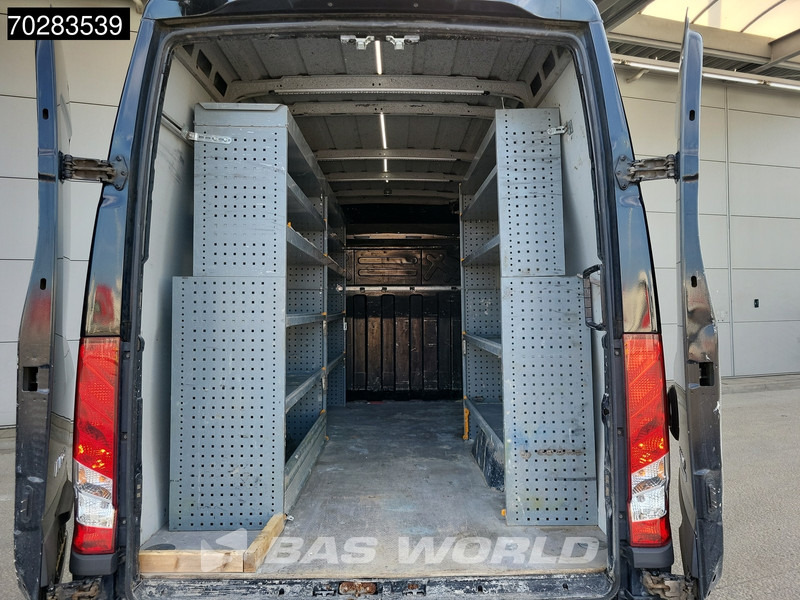 Iveco Daily 52C18 3.0L Automaat L2H2 Dubbellucht 3,5t Trekhaak Airco Cruise Euro6 L2 12m3 Airco Trekhaak Cruise control - Panelvan: fotoğraf 3 Iveco Daily 52C18 3.0L Automaat L2H2 Dubbellucht 3,5t Trekhaak Airco Cruise Euro6 L2 12m3 Airco Trekhaak Cruise control - Panelvan: fotoğraf 3