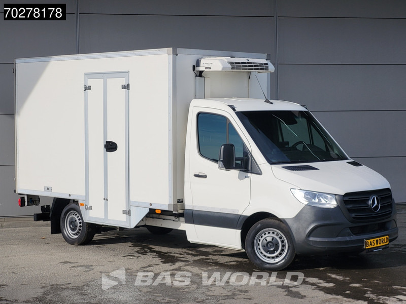 Mercedes-Benz Sprinter 314 CDI Automaat Koelwagen Bi temp Thermo King V-300 Max Koeler Koel Vries Vriezer Kühlkasten Airco Cruise control - Frigorifik kamyonet: fotoğraf 3 Mercedes-Benz Sprinter 314 CDI Automaat Koelwagen Bi temp Thermo King V-300 Max Koeler Koel Vries Vriezer Kühlkasten Airco Cruise control - Frigorifik kamyonet: fotoğraf 3