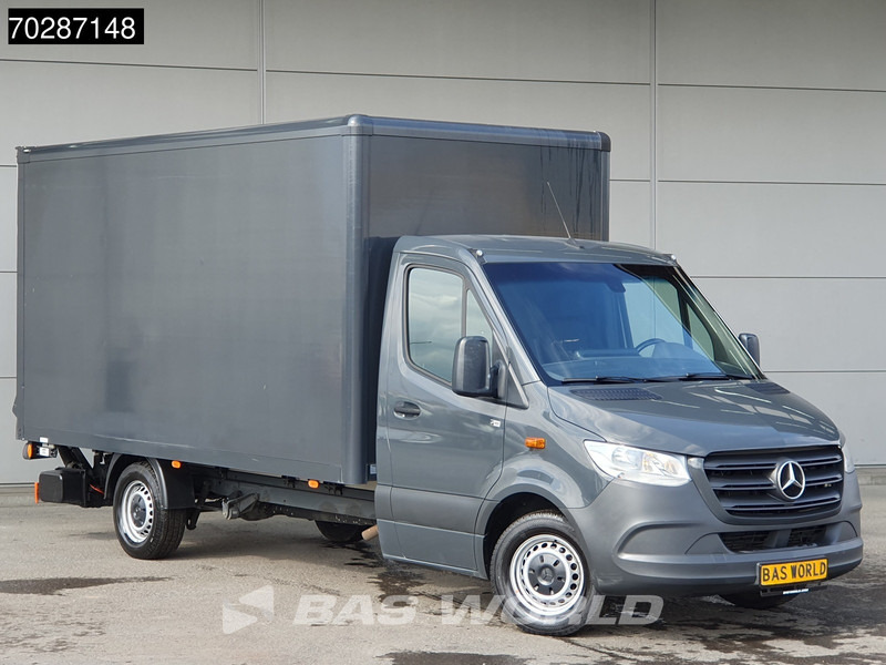 Mercedes-Benz Sprinter 316 CDI Laadklep Automaat Bakwagen ACC Airco Camera MBUX CarPlay Euro6 Meubelbak Koffer 19m3 Airco - Kapalı kasa kamyonet: fotoğraf 5 Mercedes-Benz Sprinter 316 CDI Laadklep Automaat Bakwagen ACC Airco Camera MBUX CarPlay Euro6 Meubelbak Koffer 19m3 Airco - Kapalı kasa kamyonet: fotoğraf 5