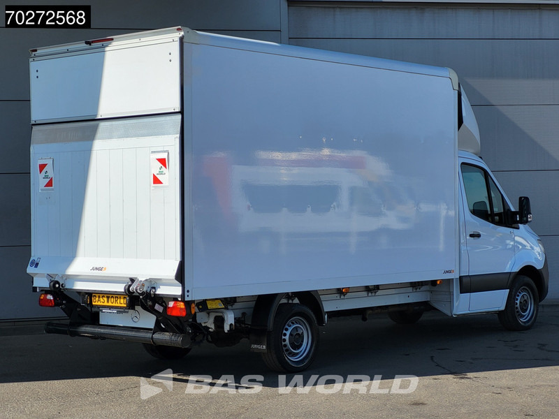 Mercedes-Benz Sprinter 317 CDI Automaat Bakwagen Laadklep Camera Airco Koffer Meubelbak 20m3 Airco - Kapalı kasa kamyonet: fotoğraf 3 Mercedes-Benz Sprinter 317 CDI Automaat Bakwagen Laadklep Camera Airco Koffer Meubelbak 20m3 Airco - Kapalı kasa kamyonet: fotoğraf 3