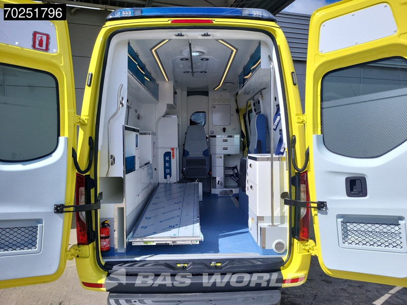 Mercedes-Benz Sprinter 319 CDI Automaat L2H2 New! Ambulance Ziekenwagen Rettungswagen Krankenwagen 10m3 Airco Cruise control - Ambulans arabası: fotoğraf 3 Mercedes-Benz Sprinter 319 CDI Automaat L2H2 New! Ambulance Ziekenwagen Rettungswagen Krankenwagen 10m3 Airco Cruise control - Ambulans arabası: fotoğraf 3