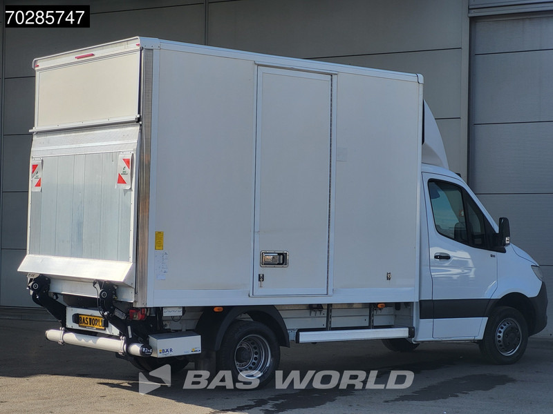 Mercedes-Benz Sprinter 514 CDI Laadklep Automaat Zijdeur Bakwagen Dubbellucht Airco Cruise MBUX CarPlay Euro6 Meubelbak Koffer 17m3 Airco Cruise contro - Kapalı kasa kamyonet: fotoğraf 5 Mercedes-Benz Sprinter 514 CDI Laadklep Automaat Zijdeur Bakwagen Dubbellucht Airco Cruise MBUX CarPlay Euro6 Meubelbak Koffer 17m3 Airco Cruise contro - Kapalı kasa kamyonet: fotoğraf 5
