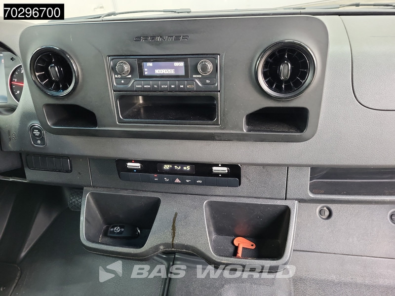Kapalı kasa kamyonet Mercedes-Benz Sprinter 515 CDI Laadklep Automaat Dubbellucht Bakwagen 150PK Airco Cruise Camera D'Hollandia Euro6 Meubelbak Koffer Airco Cruise control: fotoğraf 13 Kapalı kasa kamyonet Mercedes-Benz Sprinter 515 CDI Laadklep Automaat Dubbellucht Bakwagen 150PK Airco Cruise Camera D'Hollandia Euro6 Meubelbak Koffer Airco Cruise control: fotoğraf 13