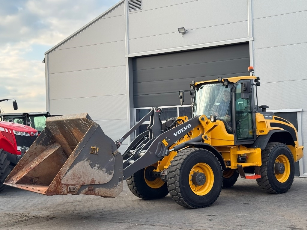 Volvo L 45 H - Tekerlekli yükleyici: fotoğraf 2 Volvo L 45 H - Tekerlekli yükleyici: fotoğraf 2