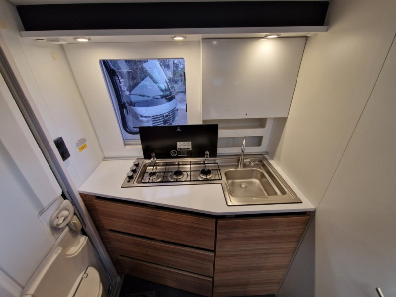 ADRIA ACTION 391 LH - Çekme karavan: fotoğraf 4 ADRIA ACTION 391 LH - Çekme karavan: fotoğraf 4