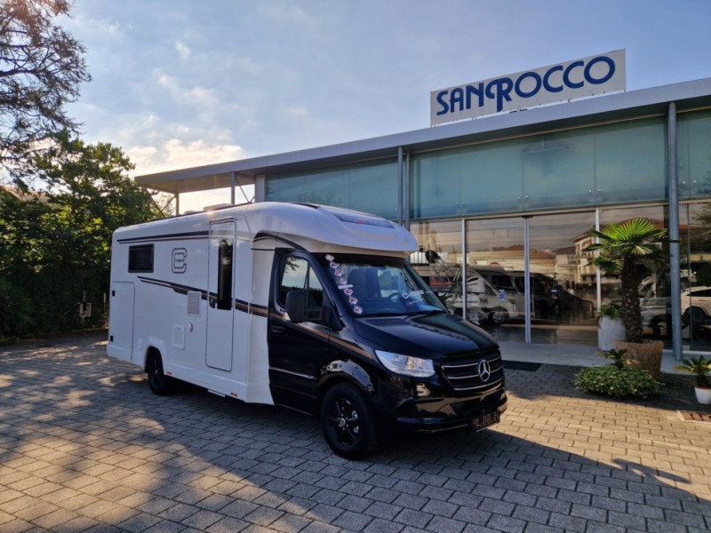 Carthago C1 Tourer T 148 RB-QB K - Semi entegre karavan: fotoğraf 1 Carthago C1 Tourer T 148 RB-QB K - Semi entegre karavan: fotoğraf 1