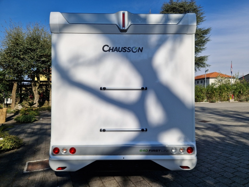 Chausson 640 First Line Ford - Semi entegre karavan: fotoğraf 3 Chausson 640 First Line Ford - Semi entegre karavan: fotoğraf 3