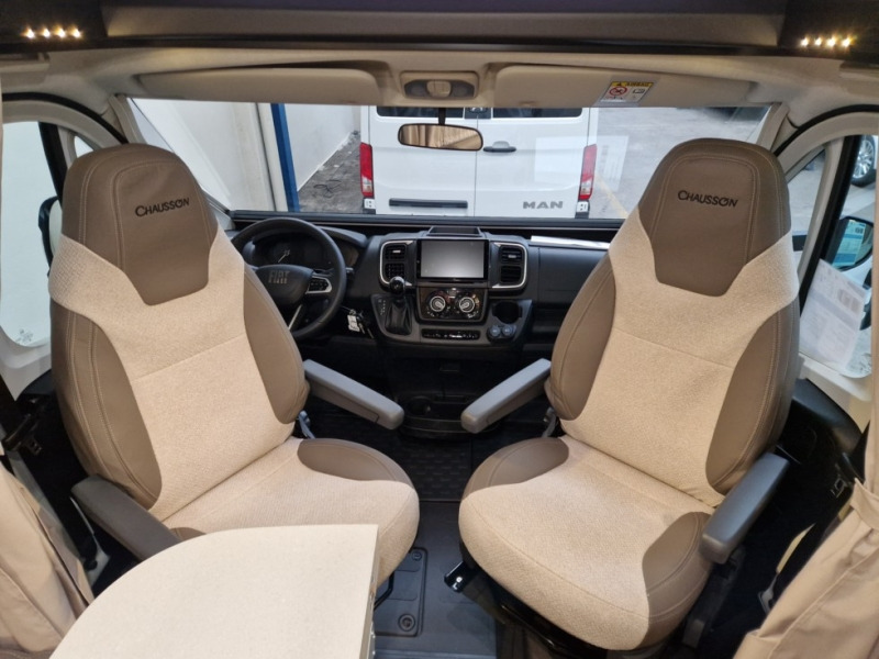 Chausson 798 Ultimate Line - Semi entegre karavan: fotoğraf 5 Chausson 798 Ultimate Line - Semi entegre karavan: fotoğraf 5