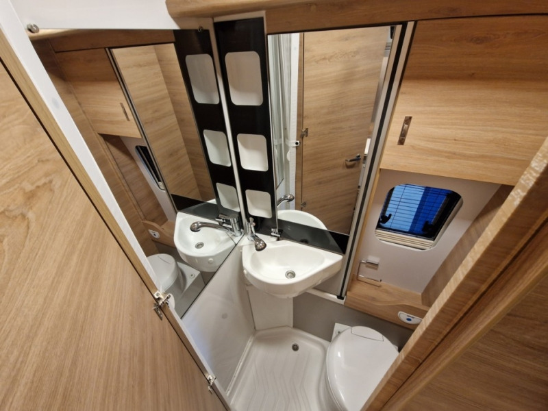 Yeni Camper van Knaus Boxdrive 600 XL: fotoğraf 14