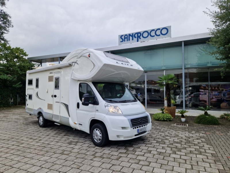 Laika X 710 - Alkovenli karavan: fotoğraf 1 Laika X 710 - Alkovenli karavan: fotoğraf 1