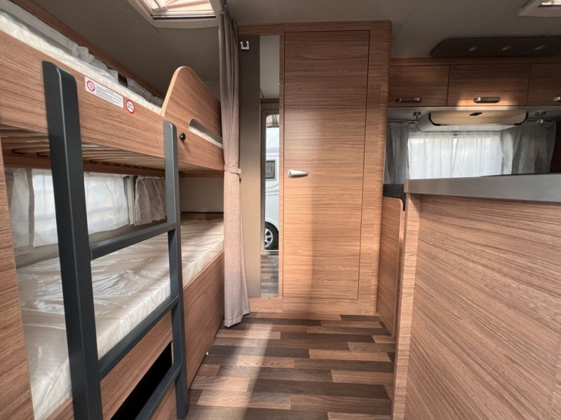 Weinsberg CaraOne 480 QDK - Çekme karavan: fotoğraf 4 Weinsberg CaraOne 480 QDK - Çekme karavan: fotoğraf 4