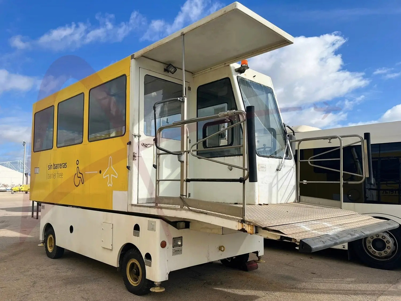 AEROFABRIL 6C-4M-ALT.6 - Ambulift araçı: fotoğraf 1 AEROFABRIL 6C-4M-ALT.6 - Ambulift araçı: fotoğraf 1