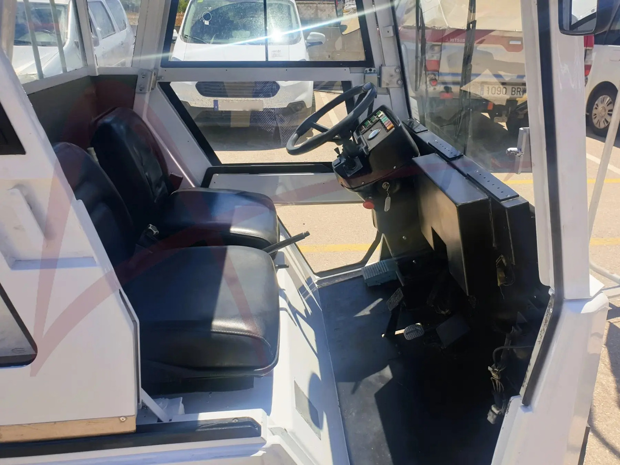 CHARLATTE T135 AC - Bagaj traktörü: fotoğraf 4 CHARLATTE T135 AC - Bagaj traktörü: fotoğraf 4