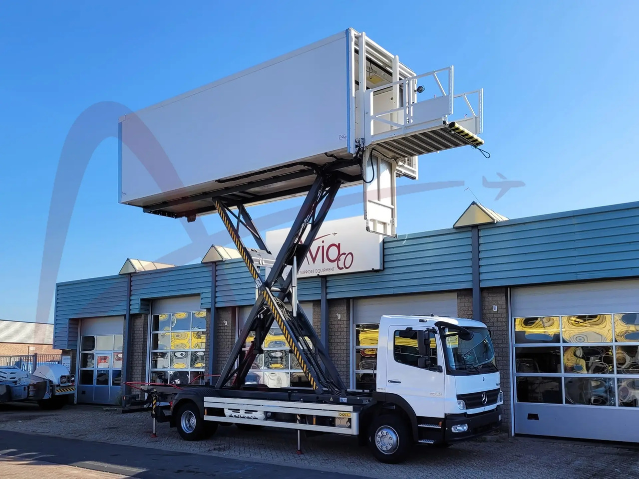 DOLL X-CAT U79.15S045.00 - Uçak ikram aracı: fotoğraf 2 DOLL X-CAT U79.15S045.00 - Uçak ikram aracı: fotoğraf 2