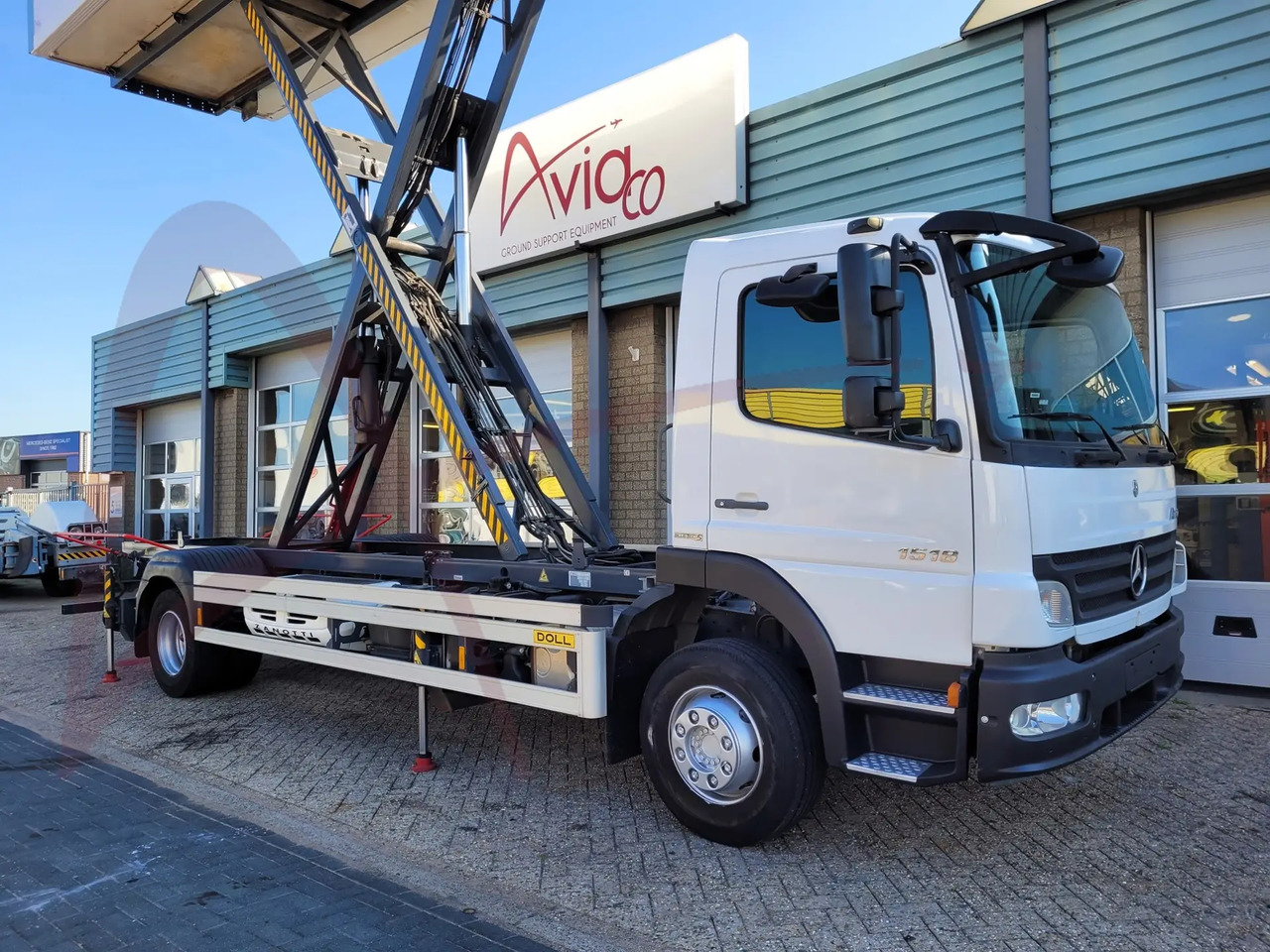 DOLL X-CAT U79.15S045.00 - Uçak ikram aracı: fotoğraf 3 DOLL X-CAT U79.15S045.00 - Uçak ikram aracı: fotoğraf 3