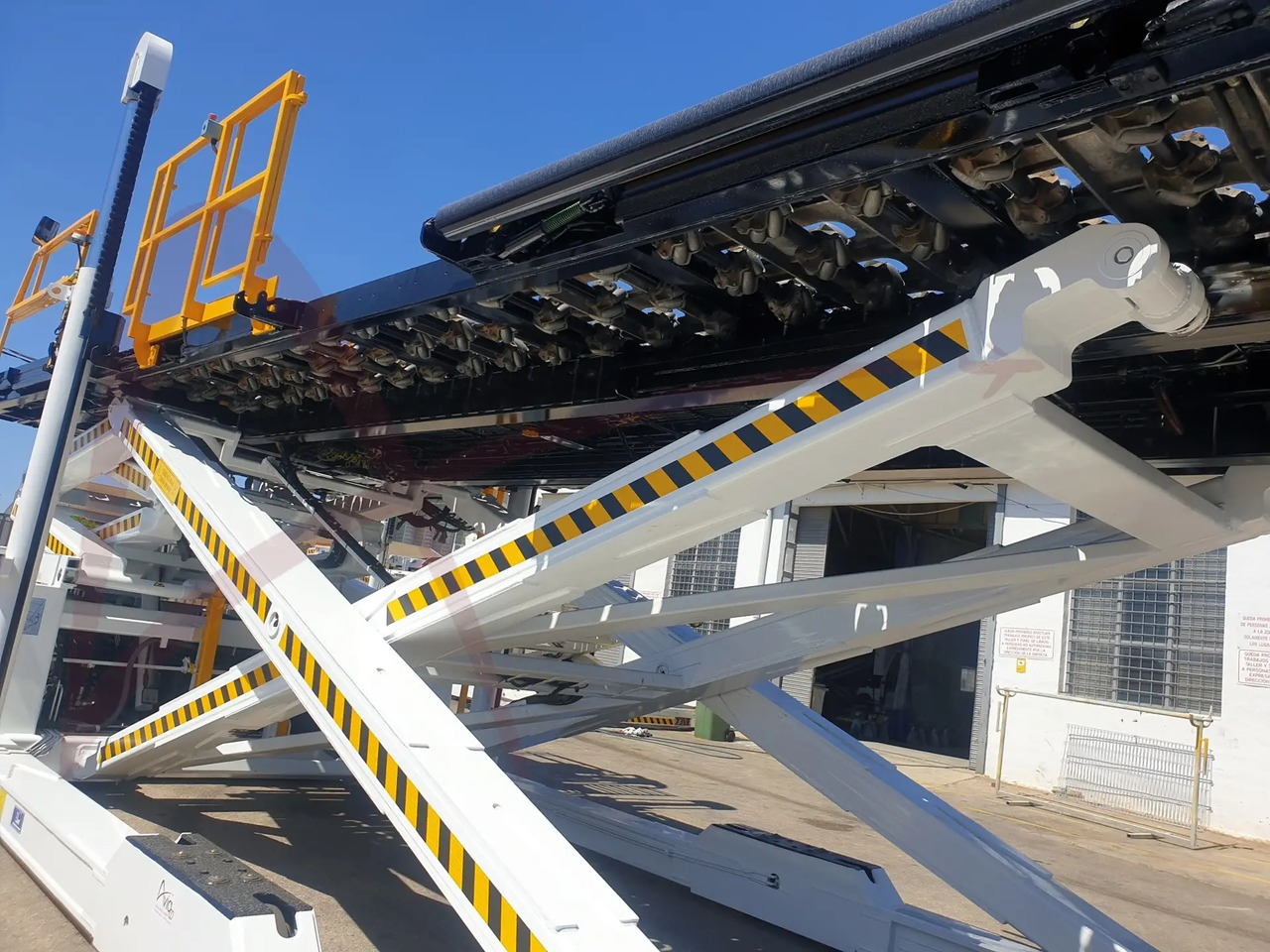 FMC COMMANDER 30 - Konteyner/ Palet yükleyici: fotoğraf 5 FMC COMMANDER 30 - Konteyner/ Palet yükleyici: fotoğraf 5