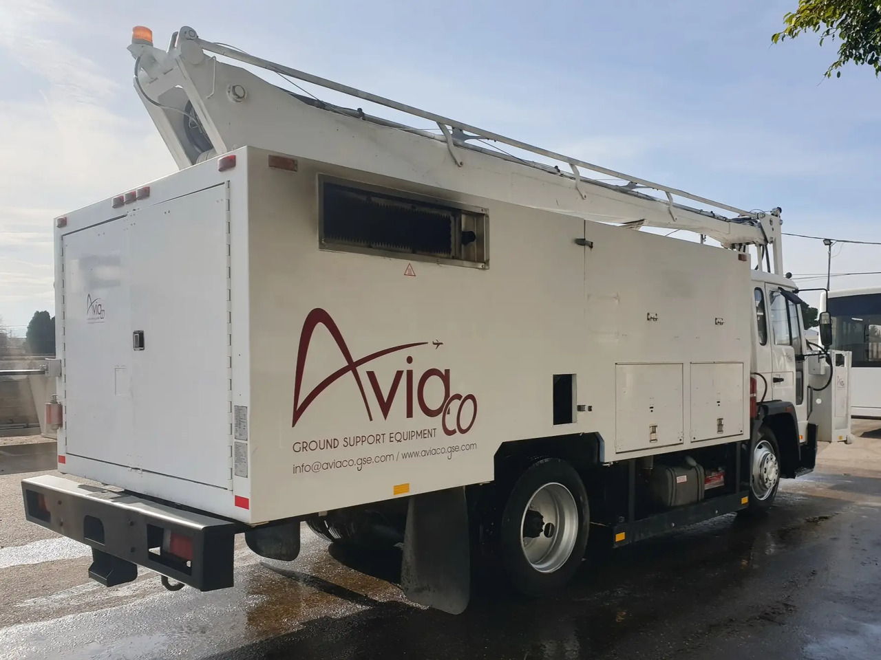 FMC SMD-1200 - Uçak buz çözme aracı: fotoğraf 3 FMC SMD-1200 - Uçak buz çözme aracı: fotoğraf 3