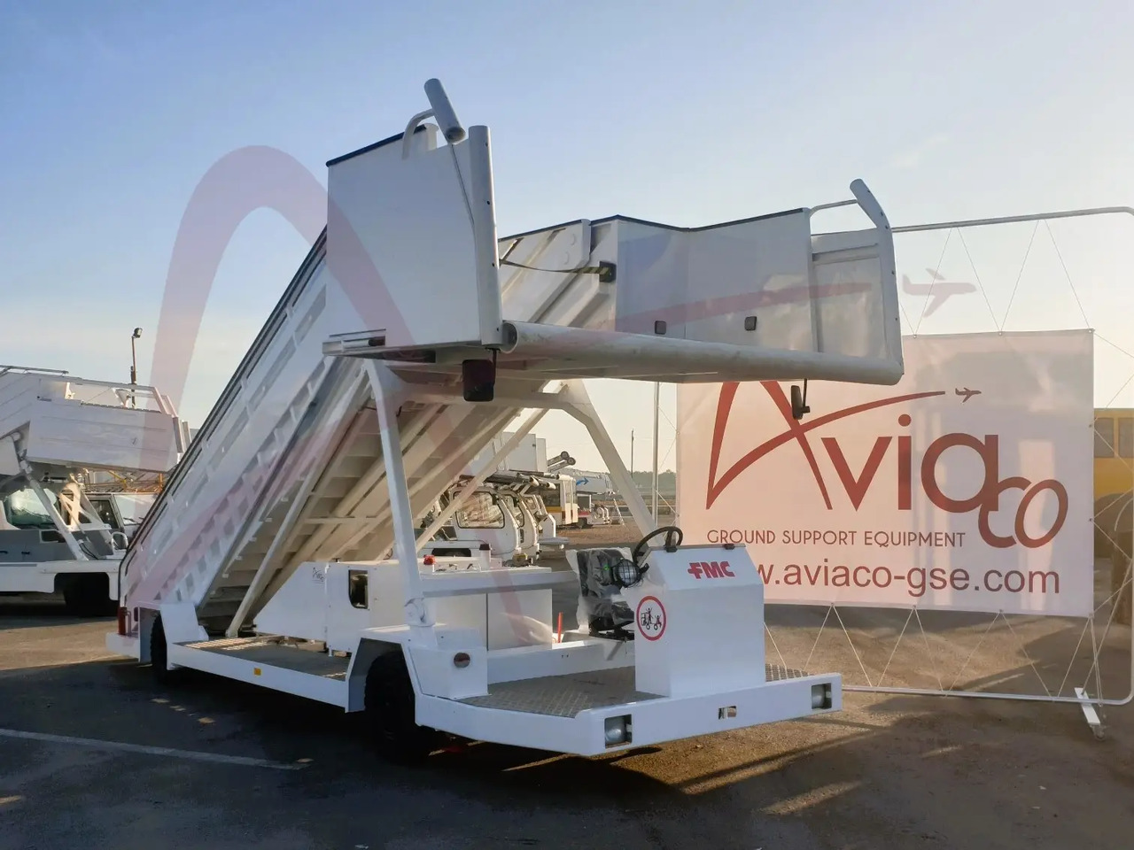 FMC UDS2 - Uçak merdiveni: fotoğraf 1 FMC UDS2 - Uçak merdiveni: fotoğraf 1