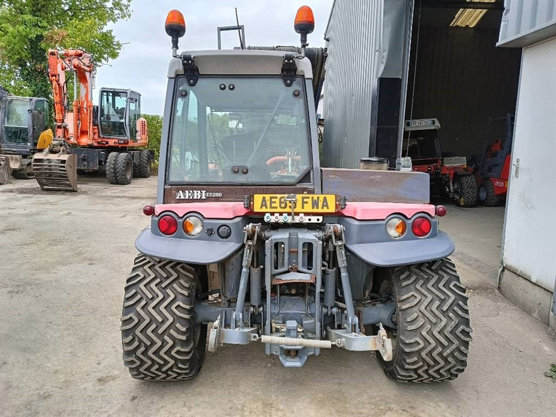 Aebi tt280 TT280 maaier mower airco werktuigdrager CE - Traktör römorku: fotoğraf 5 Aebi tt280 TT280 maaier mower airco werktuigdrager CE - Traktör römorku: fotoğraf 5