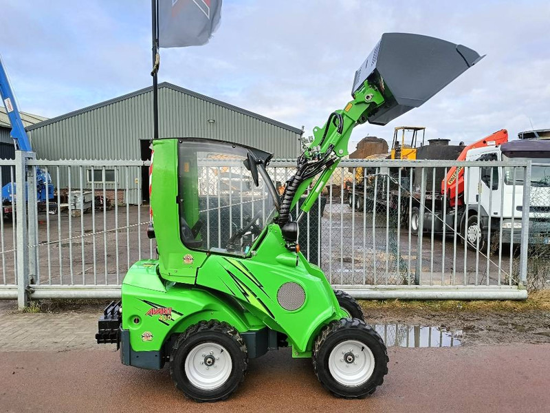 Avant M420 MSDNT mini shovel loader lader 980 kg CE - Kompakt paletli yükleyici: fotoğraf 1 Avant M420 MSDNT mini shovel loader lader 980 kg CE - Kompakt paletli yükleyici: fotoğraf 1