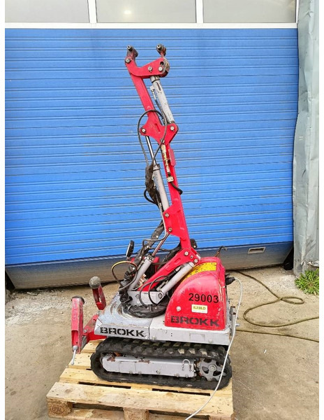 Brokk mini cut 40 demolition robot remote controlled - Paletli ekskavatör: fotoğraf 3 Brokk mini cut 40 demolition robot remote controlled - Paletli ekskavatör: fotoğraf 3