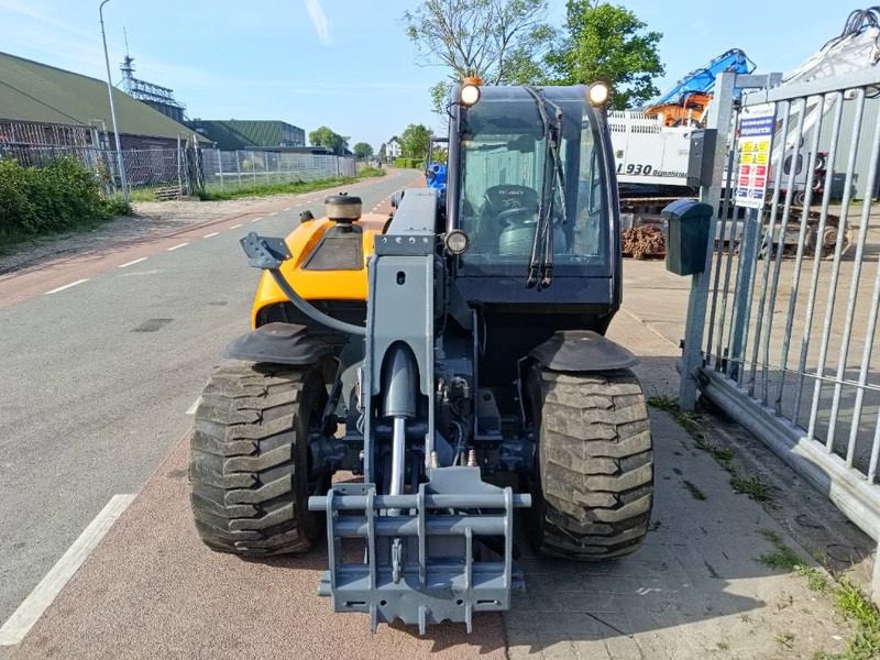Giant 4548 Tendo verreiker 4,6 m 1,7 ton telehandler CE - Teleskopik yükleyici: fotoğraf 4 Giant 4548 Tendo verreiker 4,6 m 1,7 ton telehandler CE - Teleskopik yükleyici: fotoğraf 4