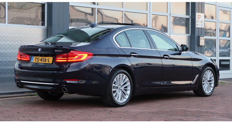 BMW 5 Serie 520i High Executive SCHUIFDAK/ NAPPA-LEDER/ ACC/ HEAD-UP/ H&K / ETC. - Sedan araba: fotoğraf 4 BMW 5 Serie 520i High Executive SCHUIFDAK/ NAPPA-LEDER/ ACC/ HEAD-UP/ H&K / ETC. - Sedan araba: fotoğraf 4