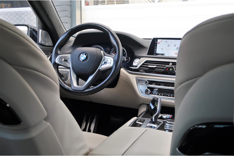 BMW 7 Serie 740Ld xDrive High Executive M-PAKKET/ MASSAGE/ PANO/ DEALER OND/ VOL! - Sedan araba: fotoğraf 5 BMW 7 Serie 740Ld xDrive High Executive M-PAKKET/ MASSAGE/ PANO/ DEALER OND/ VOL! - Sedan araba: fotoğraf 5