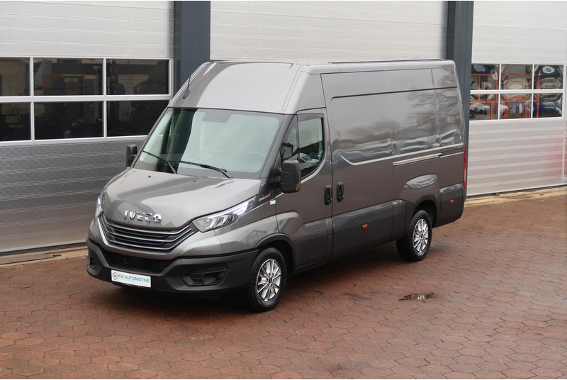 Iveco Daily 35S18HV 3.0 L2H2 BPM VRIJ/ AUT/ 2X SCHUIFDEUR/ CAMERA/ LED/ CRUISE/ CLIMA/ NAVI/ - Panelvan: fotoğraf 4 Iveco Daily 35S18HV 3.0 L2H2 BPM VRIJ/ AUT/ 2X SCHUIFDEUR/ CAMERA/ LED/ CRUISE/ CLIMA/ NAVI/ - Panelvan: fotoğraf 4