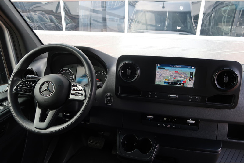 Mercedes-Benz Sprinter 317 CDI L2H2 AUT/ CAMERA/ LED/ CRUISE/ CLIMA/ MBUX - Panelvan: fotoğraf 5 Mercedes-Benz Sprinter 317 CDI L2H2 AUT/ CAMERA/ LED/ CRUISE/ CLIMA/ MBUX - Panelvan: fotoğraf 5